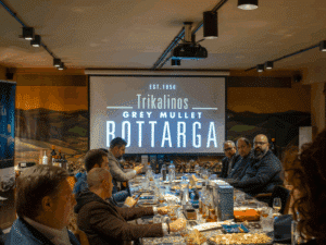 Μια Βραδιά Αφιερωμένη στη θάλασσα με Whisky, Πούρα και προϊόντα Trikalinos