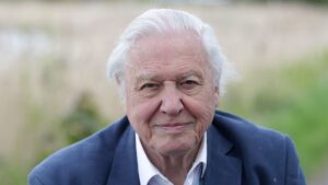 Ο David Attenborough έγινε 100 ετών - Οι επτά συνήθειες που η επιστήμη συνδέει με μακρά και υγιή ζωή