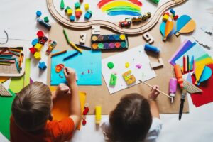 Δώδεκα παιδιά με αιμολυτικό ουραιμικό σύνδρομο σε νηπιαγωγείο – Κακές πρακτικές στην προετοιμασία γευμάτων δείχνει η έρευνα