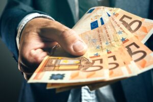 “Δανεικά” από τον οικογενειακό περίγυρο: Το κρυφό κόστος