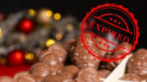 Οι “σαβούρες”  των Χριστουγέννων – Τρώμε γλυκά και σοκολάτες προηγούμενων ετών