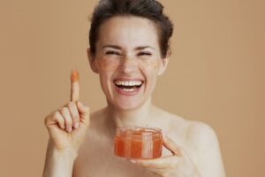 Scrub προσώπου γεμάτα τοξικές ουσίες που επηρεάζουν την αναπαραγωγή – Εργαστηριακή δοκιμή
