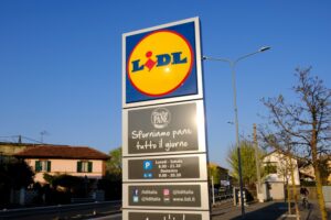Η απάντηση της Lidl Italia για την φουσκωμένη συσκευασία ελληνικού τυριού