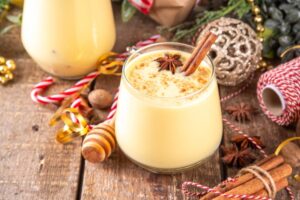 Eggnog: Τα ευεργετικά οφέλη του “ποτού των Χριστουγέννων”