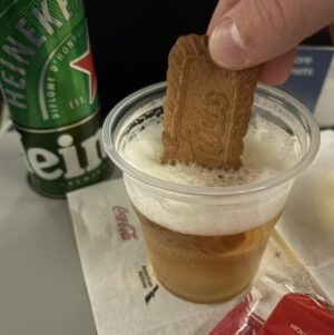 Δείτε τι έγινε όταν κάποιος “βούτηξε” μπισκότα σε μπύρα 