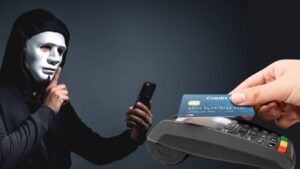 Απίστευτη απάτη: Εργαζόμενοι σε fast food φωτογραφίζουν πιστωτικές κάρτες και pin πελατών