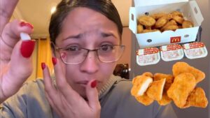 McDonalds: Μητέρα ισχυρίζεται ότι βρήκε ανθρώπινο δόντι στις κοτομπουκιές της κόρης της! (βίντεο)