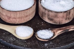 Τα περισσότερα αλμυρά σνακ αποτυγχάνουν στα «υγιεινά» τεστ ενόψει της απαγόρευσης των διαφημίσεων για πρόχειρο φαγητό