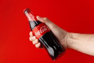 Τραυματισμοί από μπουκάλια Coca Cola