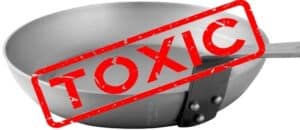 Σε έξι χώρες πωλούνται τα επικίνδυνα τηγάνια – Υψηλή ποσότητα μετανάστευσης ουσιών από τα τηγάνια στα τρόφιμα