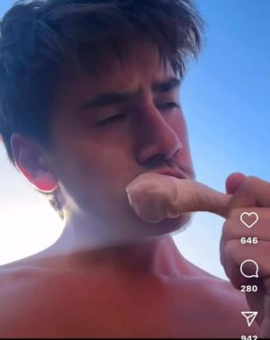 Και επικίνδυνο και αηδία! Viral οι αναρτήσεις αυτών που τρώνε ωμό κοτόπουλο…