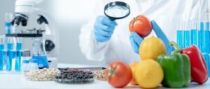 Ειδικός ασφάλειας τροφίμων αποκαλύπτει τα έξι πράγματα που δεν κάνει ΠΟΤΕ για να αποφύγει τροφική δηλητηρίαση