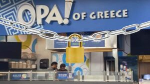 Κατσαρίδες σε Ελληνικό εστιατόριο μεγάλου mall