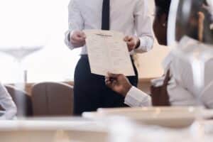 Πώς η διάταξη του μενού σε εστιατόρια μπορεί να βοηθήσει στην καταπολέμηση της παιδικής παχυσαρκίας