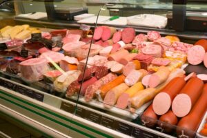 10 θάνατοι από μολυσμένα αλλαντικά – Πως η εταιρεία παραγωγής προσπαθεί να ανακάμψει