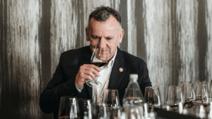 Συνέντευξη του προέδρου του Ινστιτούτου Masters of Wine – Τι αναφέρει για τα ελληνικά κρασιά
