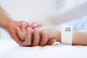 200 κρούσματα γαστρεντερίτιδας σε νηπιαγωγεία – Λουκέτο στην εταιρεία catering που τα τροφοδοτούσε
