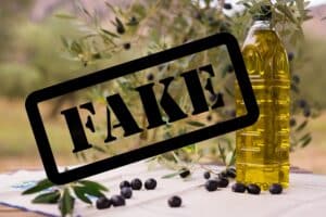 Ελληνική εταιρεία έξτρα παρθένου ελαιολάδου το νοθεύει με πυρηνέλαιο – Καταγγελία στην Ευρώπη από την Αυστρία