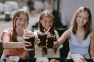 Μελέτη ΣΟΚ: Αυτά είναι τα δημοφιλή ποτά που μπορούν να προκαλέσουν θανατηφόρο καρκίνο του στόματος