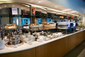 Δάσκαλος στην απάτη: Έφαγε 300 φορές στο VIP lounge αεροδρομίου χωρίς να ταξιδέψει ποτέ!