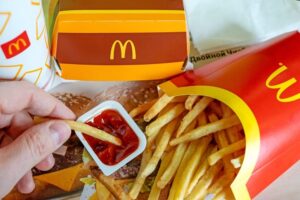 McDonald’s: Αντιδράσεις για την έξτρα χρέωση για την κέτσαπ!