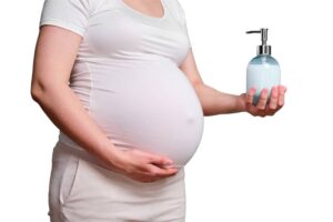 Εγκυμοσύνη: Τα σαμπουάν αφρόλουτρα και σαπούνια, που επηρεάζουν τον μεταβολισμό και την ανάπτυξη του εγκεφάλου μωρού