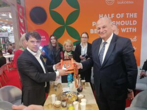 FRESKON: Ο Πολωνός ΥφΑΑΤ λατρεύει τις ελιές και τη φέτα – Συνάντηση με Τσιάρα