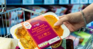 Καινοτομία: Η M&S θα παράγει συσκευασίες από ίνες χαρτιού για έτοιμα γεύματα