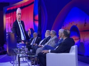 Οι CEO τεσσάρων ισχυρών ελληνικών εταιρειών μιλούν για τα εμπόδια στην επιχειρηματικότητα