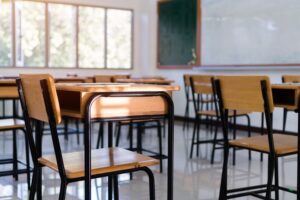 Eσπευσμένη εκκένωση και κλείσιμο 5 σχολείων στους Αμπελόκηπους – Εντοπίστηκε κρούσμα μηνιγγίτιδας