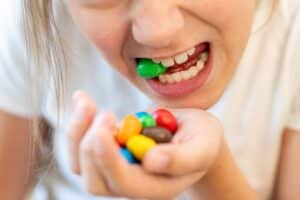 Διατροφολόγος αποκαλύπτει τις πέντε τροφές που απαγορεύει στα παιδιά του