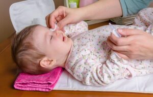 Εντοπίστηκαν κι άλλες μάρκες μολυσμένου φυσιολογικού ορού – Η νοσηλεία του βρέφους που σήμανε συναγερμό