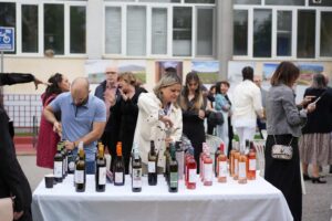 Ταξίδι στην παράδοση του κρασιού και στις εμπειρίες της οινικής παραγωγής στη 10η ΔΡΑΜΟΙΝΟΓΝΩΣΙΑ 2025