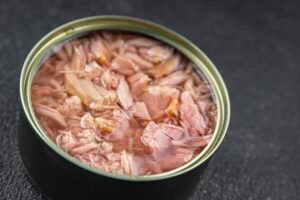 Τόνος σε κονσέρβα: Η υπερβολική κατανάλωση οδήγησε 29χρονη σε δηλητηρίαση από υδράργυρο
