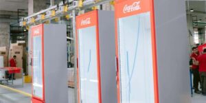 Frigoglass: Κατασκευή του πρώτου επαγγελματικού ψυγείου για την Coca-Cola