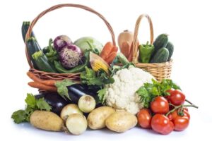 Ποιο λαχανικό έχει τα περισσότερα φυτοφάρμακα – Ανακοινώθηκε η λίστα “dirty dozen” 2025