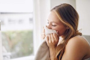 Το «μυστικό της καλόγριας» για αρωματικά ρούχα χωρίς μαλακτικό