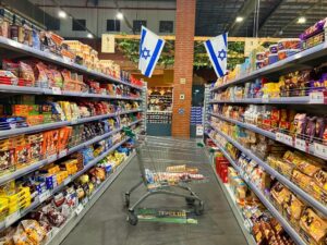 Τέλος τα προϊόντα προέλευσης Ισραήλ από μεγάλη αλυσίδα σουπερμάρκετ – Ξεκίνησε την πώληση της Gaza Cola