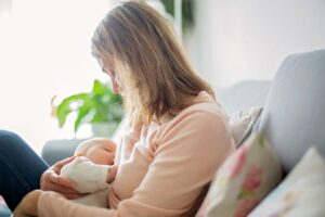 Πώς ο μόλυβδος «σβήνει» τη μνήμη: Νέα μελέτη συνδέει την πρώιμη έκθεση με γνωστική φθορά στα παιδιά