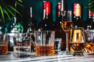 Ελλάδα: Το δημοφιλές αλκοολούχο ποτό ανακαλείται σχεδόν ένα μήνα μετά την ευρωπαϊκή ειδοποίηση! Το Cibum είχε ενημερώσει από τις 9 Ιουνίου