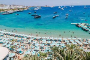 Nammos: Πρόστιμο στο γνωστό εστιατόριο της Μυκόνου για παραβάσεις στον τιμοκατάλογο