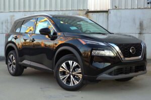 Η Nissan ανακαλεί πάνω από 480.000 οχήματα λόγω κινδύνου αστοχίας κινητήρα