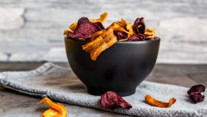 Τα «υγιεινά» vegan πατατάκια κρύβουν παγίδες για την υγεία – Τι αποκαλύπτει Γαλλική έρευνα