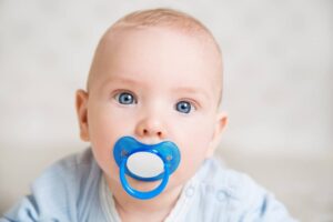 Νέα ανάκληση σε δημοφιλείς πιπίλες που πωλούνται και στην Ελλάδα – Σοβαρός κίνδυνος πνιγμού