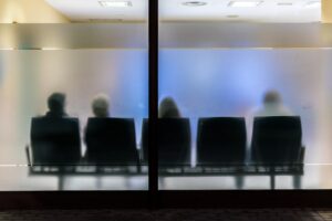Όταν ο πόνος μετατρέπεται σε θυμό: Η σιωπηλή μάχη των συγγενών ασθενών στις ΜΕΘ – Μελέτη στο Νοσοκομείο Ιωαννίνων