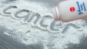 Johnson & Johnson: Η εταιρεία ήξερε από τη τη δεκαετία του ’60 ότι η πούδρα της ήταν καρκινογόνα – Στο φως απόρρητα έγγραφα