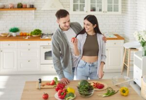 «Food divorce»: Γιατί κάποια ζευγάρια επιλέγουν να μαγειρεύουν χωριστά