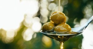 «Ultra Virgin»: Αυτά είναι τα χαρακτηριστικά της νέας κατηγορίας ελαιολάδου που είναι ανώτερο και από το έξτρα παρθένο