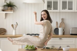 Η Generation Z πιστεύει ότι είναι τοπ σεφ  αλλά ξέρει να φτιάχνει το πολύ 5 συνταγές – Αποτελέσματα δημοσκόπησης