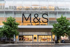 Η κυβερνοεπίθεση «γονάτισε» τη Marks & Spencer — Τα κέρδη μειώθηκαν πάνω από 50%